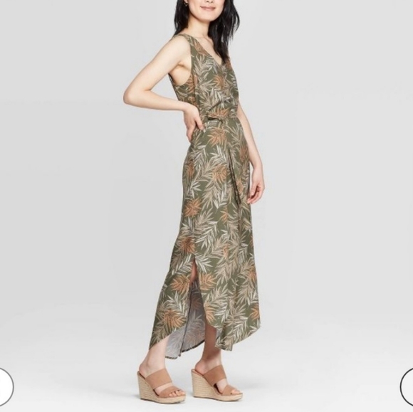 Tropical Print Maxi Dress - Picture 3 of 5